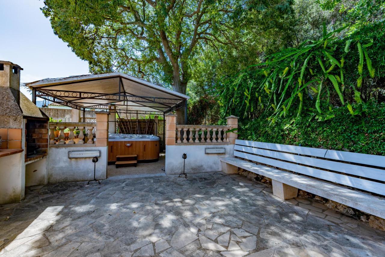 Villa In Center Of Pollensa With Pool And Jacuzzi ภายนอก รูปภาพ